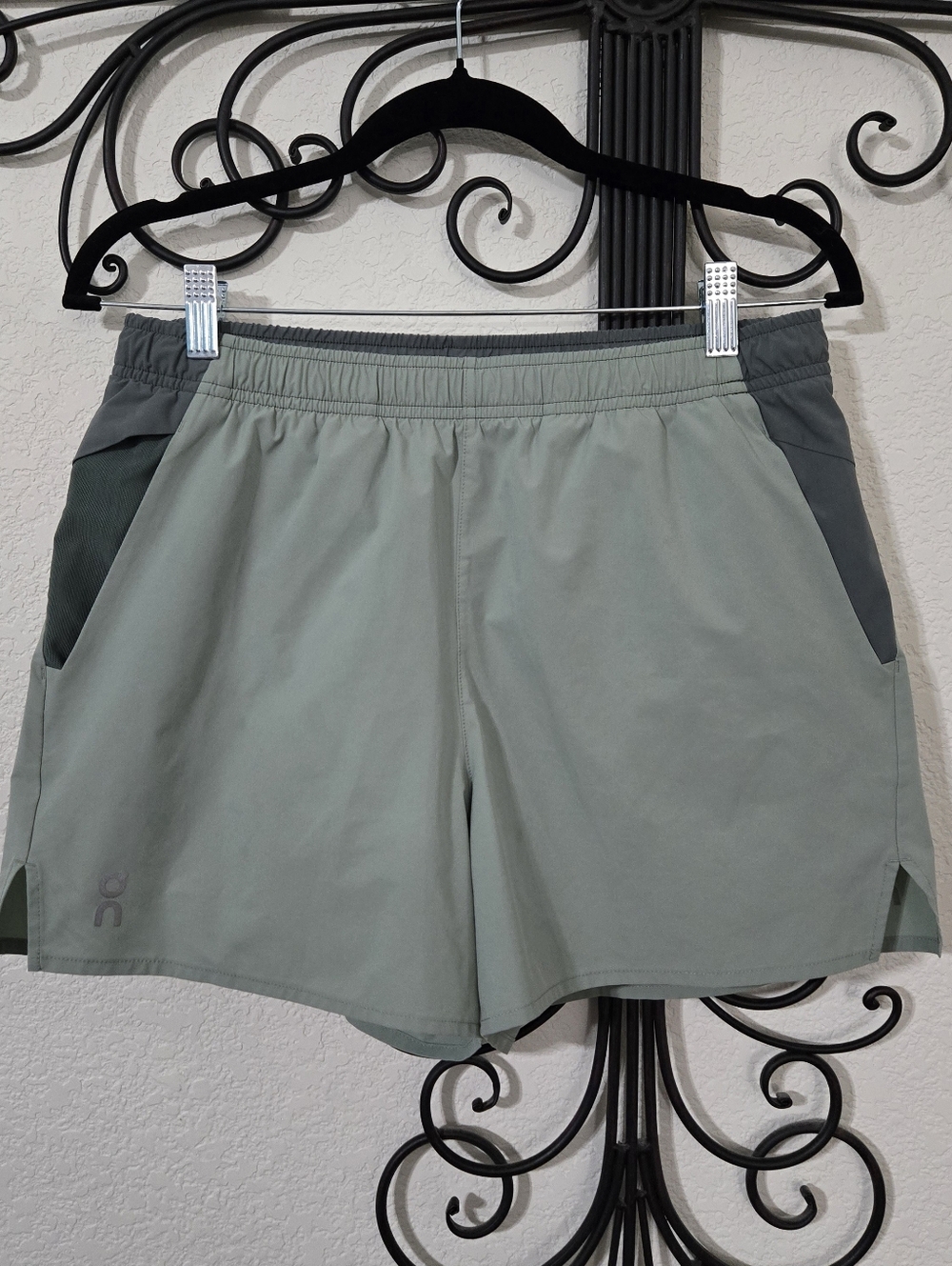 ON‎ CLOUD Essential Shorts | M